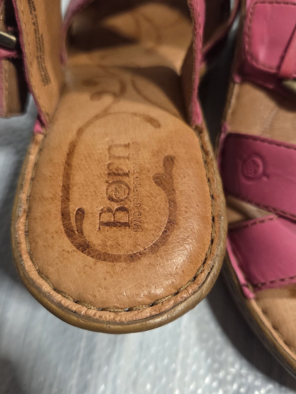 Born Salina Pink Leather Slip on Sandals w/ Adjustable Buckles Size 9 - Picture 7 of 8